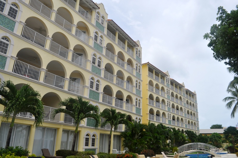 Sapphire Beach 305 external 3